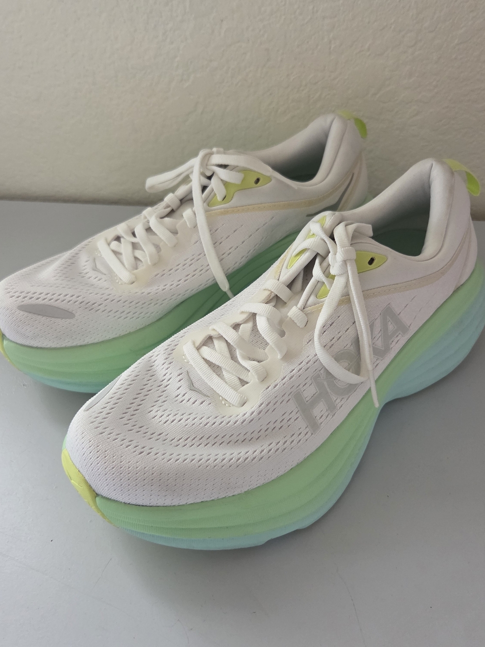HOKA Women's Bondi 8 Size 8.5B